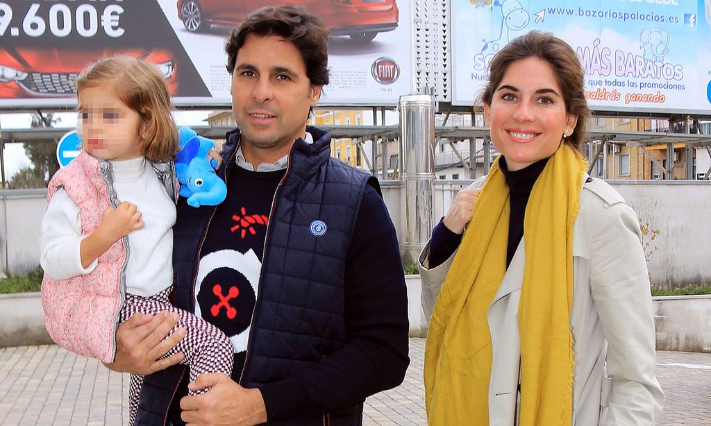 Lourdes Montes canta con sus hijos en la cama - Hola