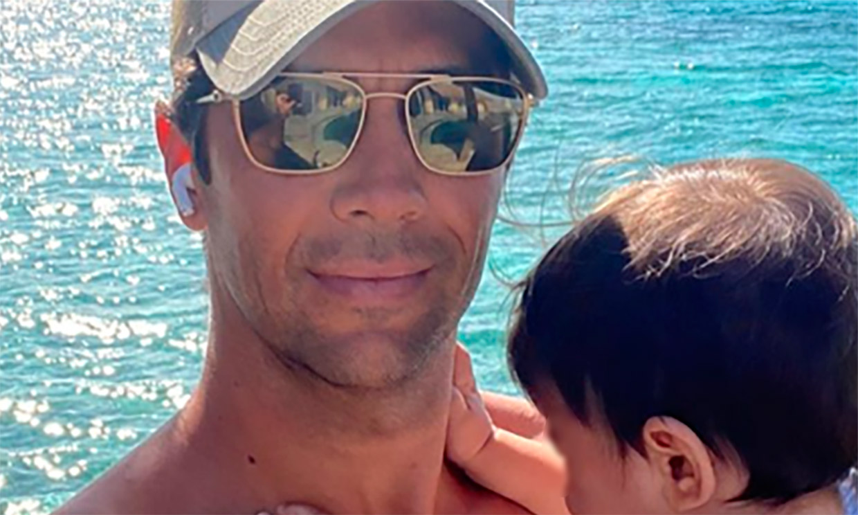 Fernando Verdasco celebra los ochos meses de su bebé con una foto en el paraíso