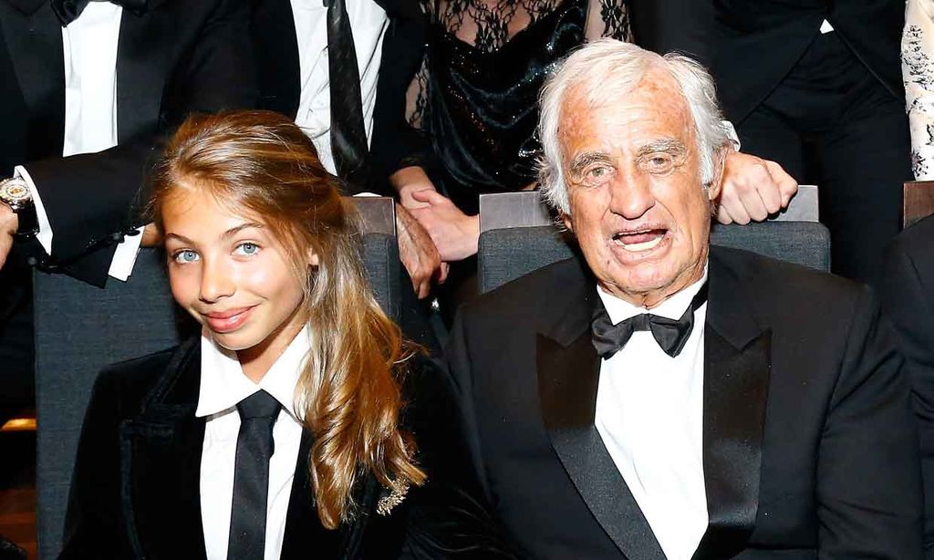 Stella Belmondo con su padre, Jean Paul en los premios César