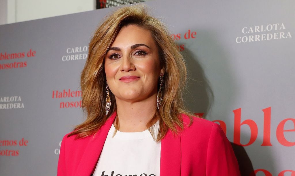 https://www.hola.com/imagenes/actualidad/20191129155241/carlota-corredera-nuevo-look-presentacion-libro/0-752-872/carlota-corredera-gtres2-t.jpg?filter=w600 https://www.hola.com/imagenes/actualidad/20191129155241/carlota-corredera-nuevo-look-presentacion-libro/0-752-872/carlota-corredera-gtres2-t.jpg?filter=w600