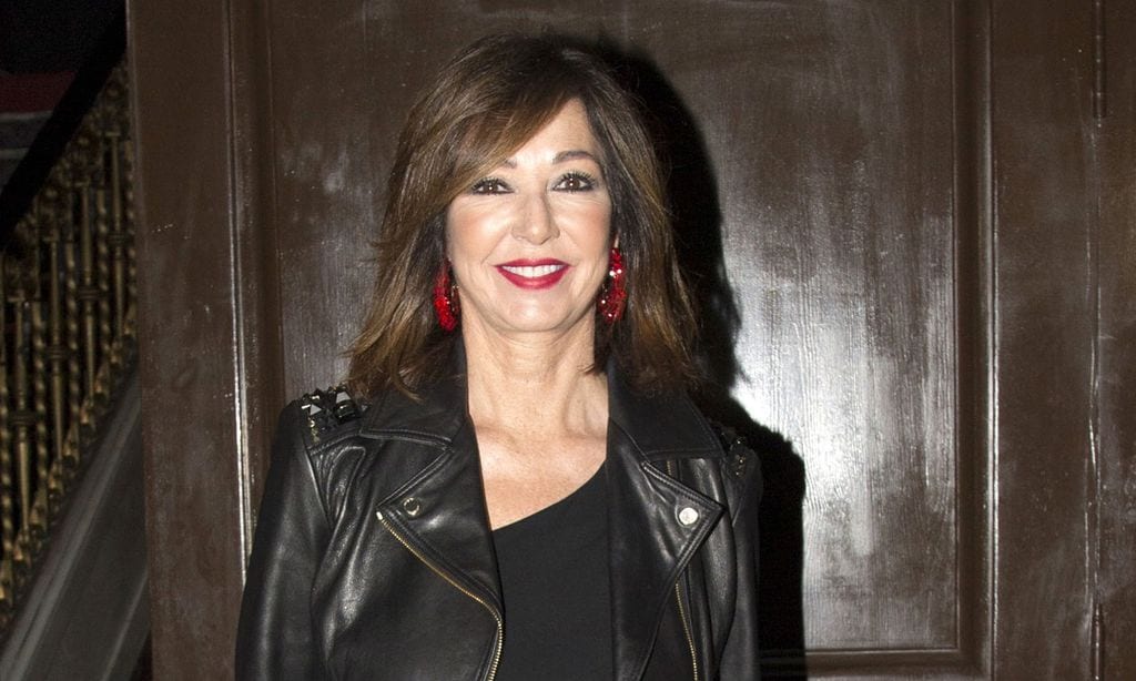 Ana Rosa Quintana, de fiesta con su familia y la pareja televisiva del momento