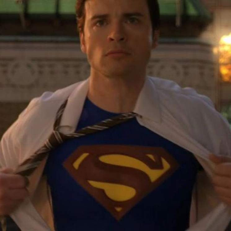 Tom Welling vuelve a interpretar a Clark Kent casi diez años después