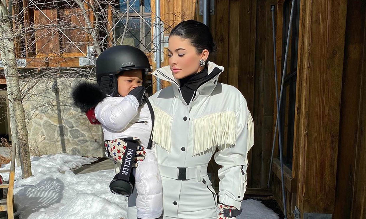 ¡Te vas a derretir! El adorable vídeo de Stormi, la hija de Kylie Jenner, haciendo sus pinitos con el snowboard