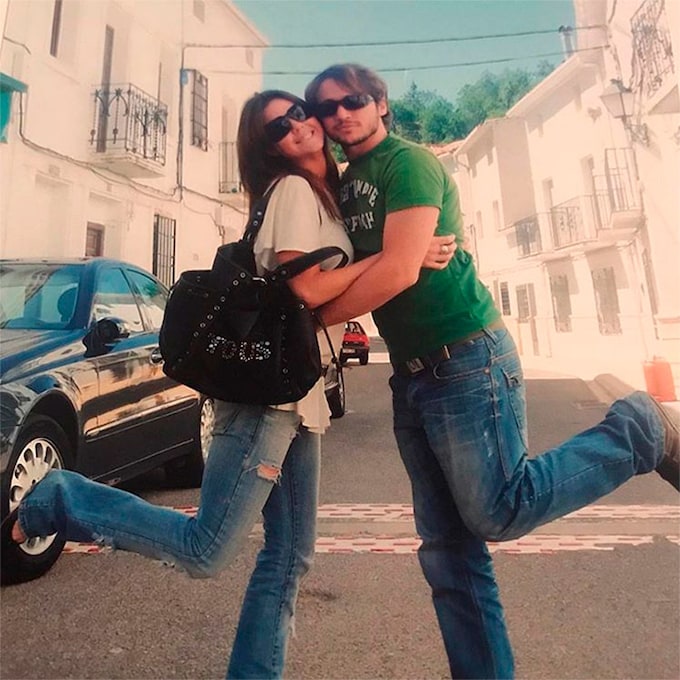 Amelia Bono y Manuel Martos celebran otro cumple más así de enamorados y rescatan una foto de hace 13 años
