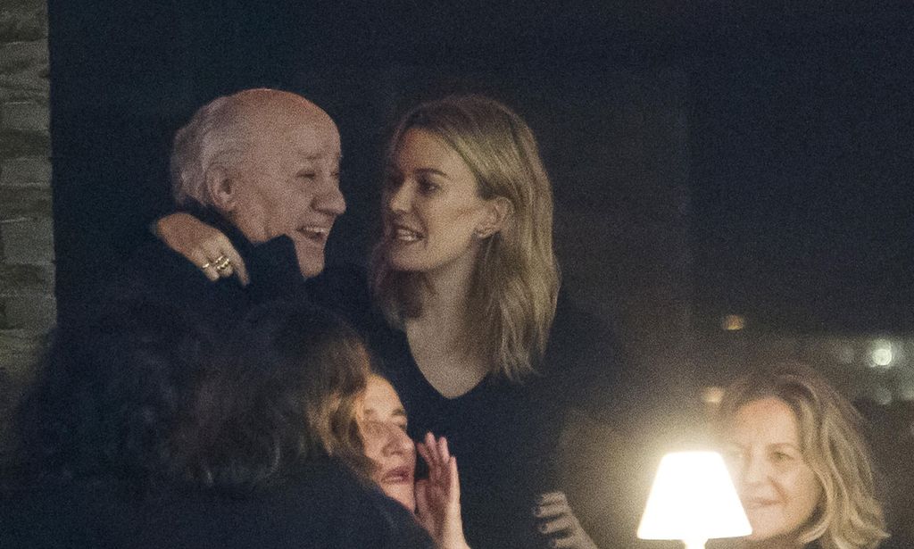 Marta Ortega derrocha amor con su marido y su padre en la hípica