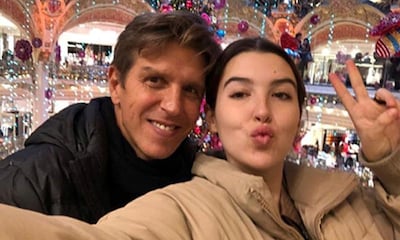 Alba Díaz sopla 20 velas en París con su padre, el mejor compañero de 'juergas'