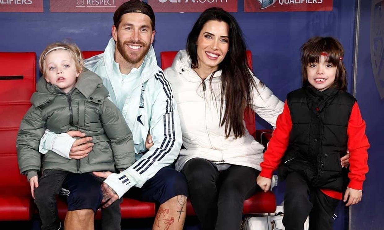 Sergio Ramos presenta, orgulloso, a su sucesor en el terreno de juego