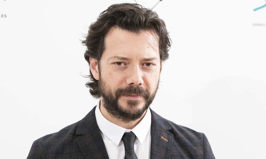 Entrevistamos a Álvaro Morte, protagonista de 'La Casa de Papel': 'He llegado a hacerme 80 fotos en un día'