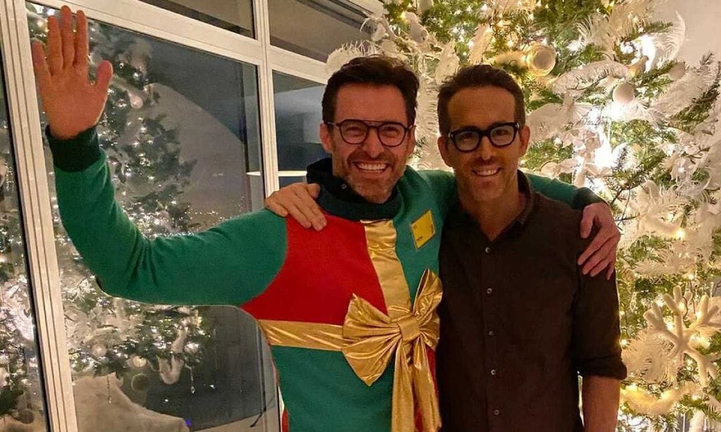 Ryan Reynolds, Hugh Jackman y la preciosa historia de un jersey que ha dado la vuelta al mundo