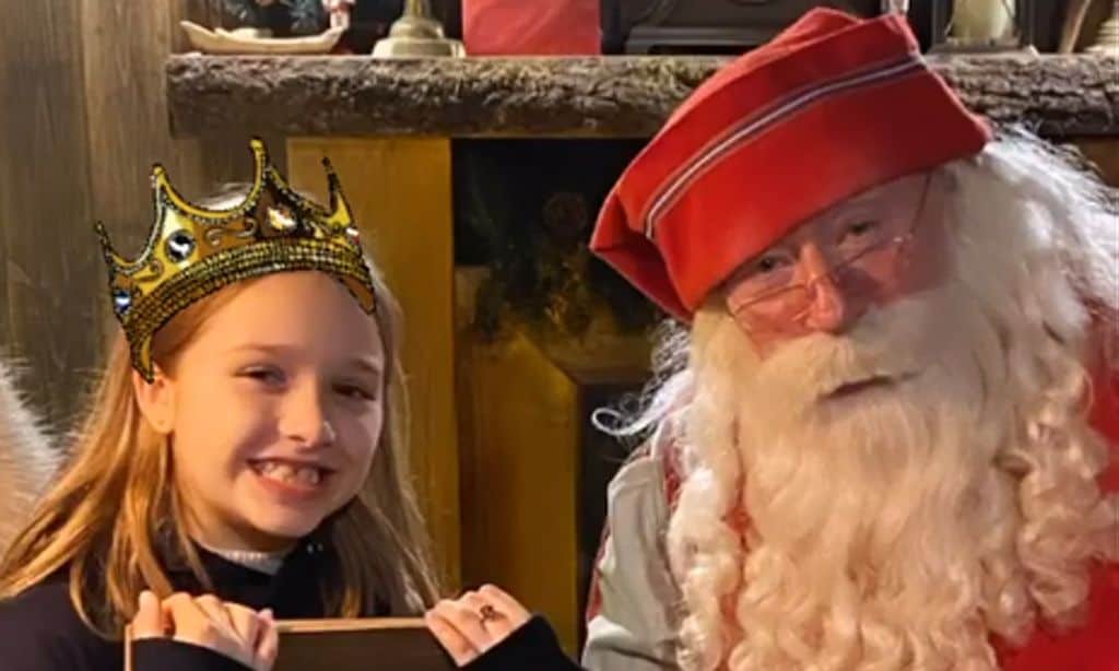 David y Victoria Beckham llevan a sus hijos a vivir la fantasía navideña del taller de Papá Noel