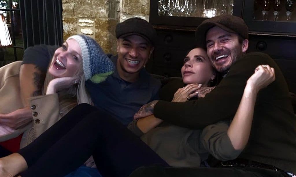 Victoria Beckham y Emma Bunton revolucionan a sus fans con una reunión navideña con sus familias