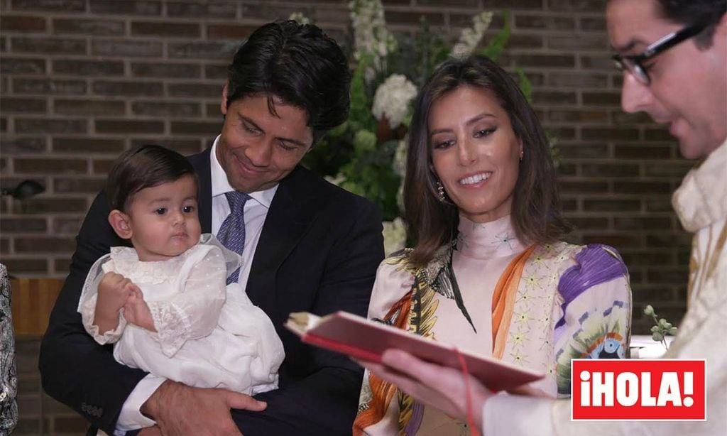 De la emoción a las risas: la ceremonia del bautizo de Miguel, hijo de Ana Boyer y Fernando Verdasco