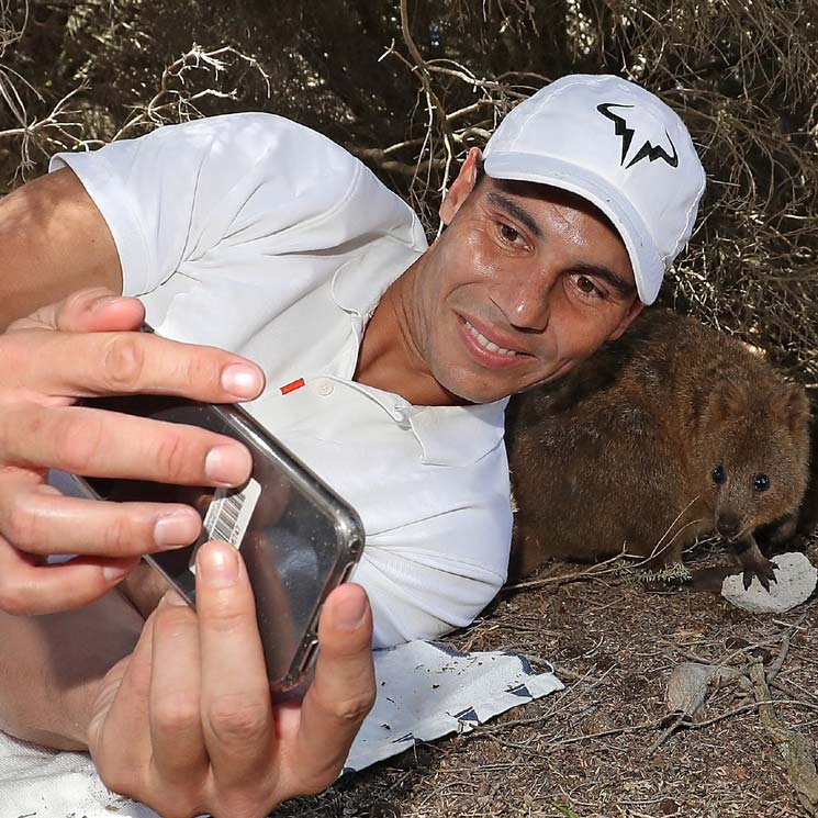 Baños, barbacoas y 'nuevos' amigos: Los divertidos momentos de Rafa Nadal y el equipo español en Australia