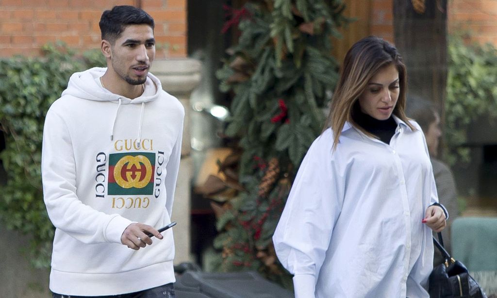 Hiba Abouk y Achraf Hakimi cuentan los días para ver la carita de su bebé