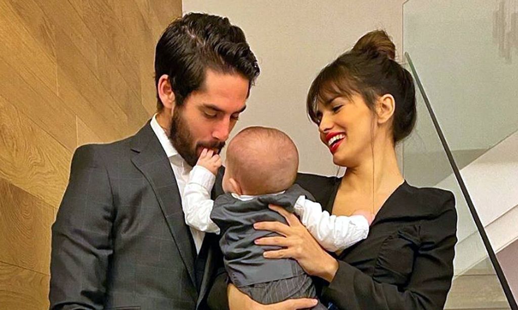 Isco Alarcón canta a su hijo para aprender el abecedario ¡y Sara Sálamo se derrite!