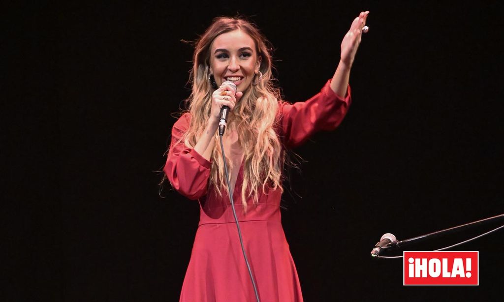 Los 'momentazos' de Loreto Sesma durante su recital de poesía