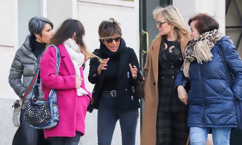Sonsoles Ónega, de comida con sus amigas periodistas tras conocerse que se ha separado