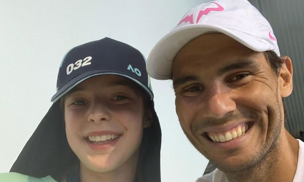 Rafael Nadal se reúne con la niña a la que dio un pelotazo y con toda su familia