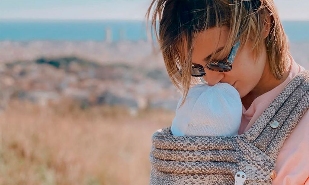 Laura Escanes se come a besos a su hija, Roma, en su vídeo más tierno