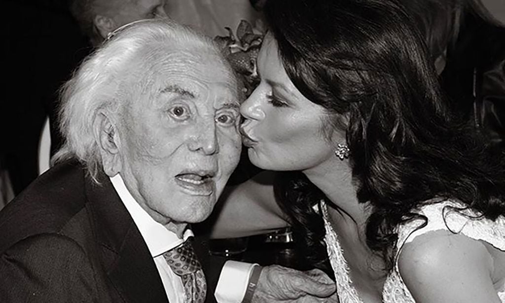 La emocionada despedida de Catherine Zeta-Jones a su querido suegro, Kirk Douglas