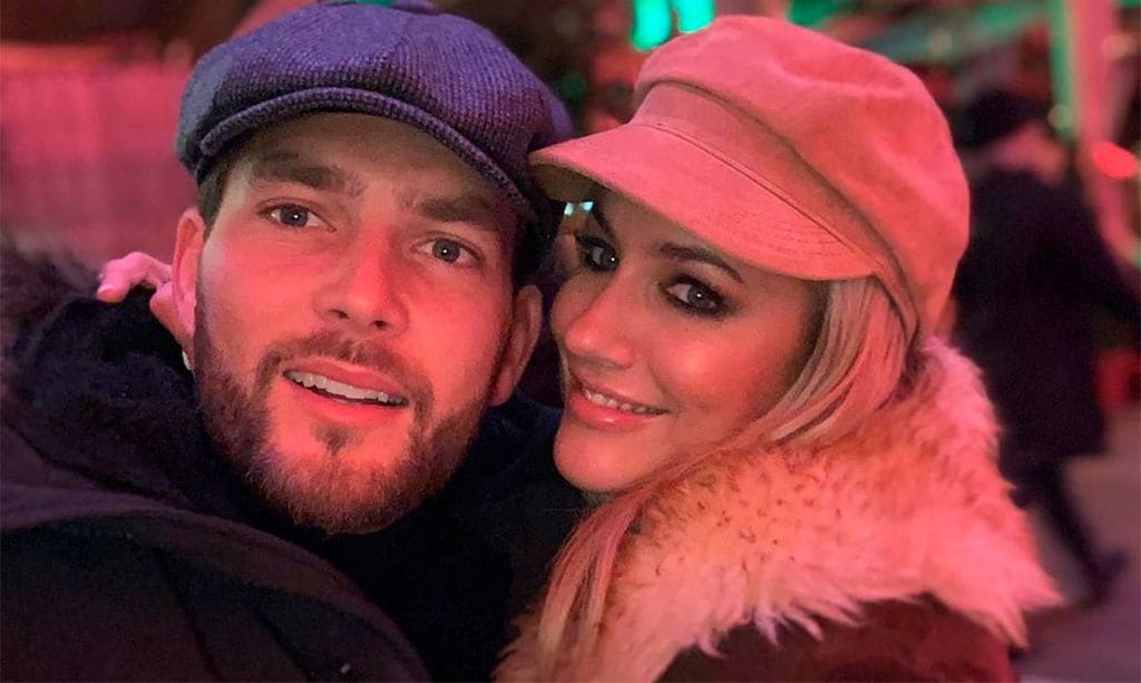 El desgarrador mensaje del novio de Caroline Flack tras la trágica muerte de la presentadora