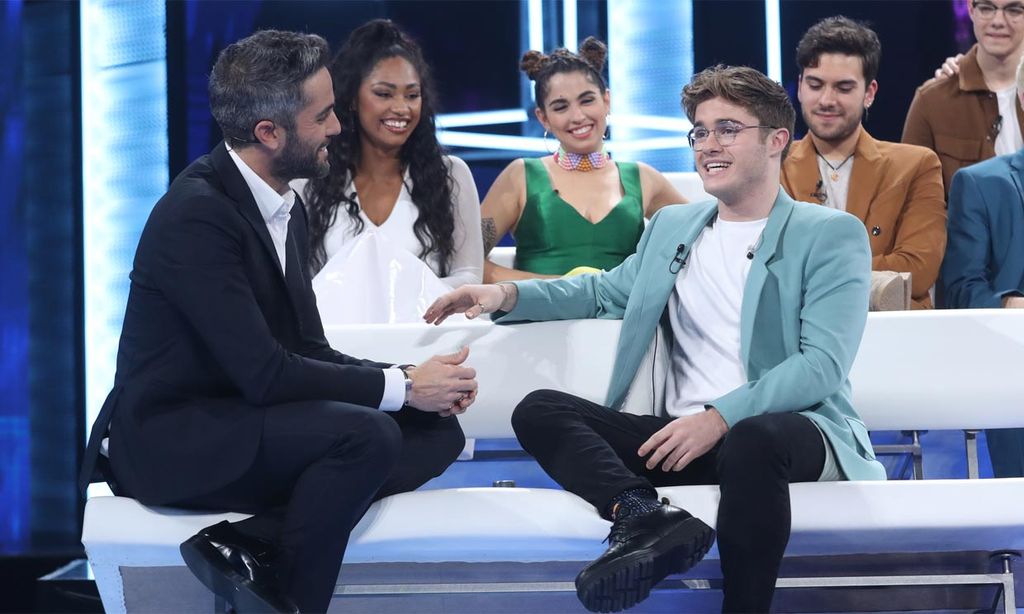 Cóctel de clásicos y mucho baile en la primera gala de OT con tres nominados