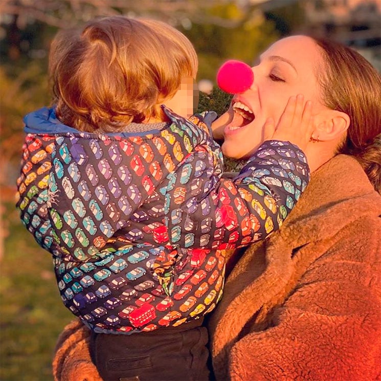 Así de bien se lo pasan Eva González y su hijo en Carnaval