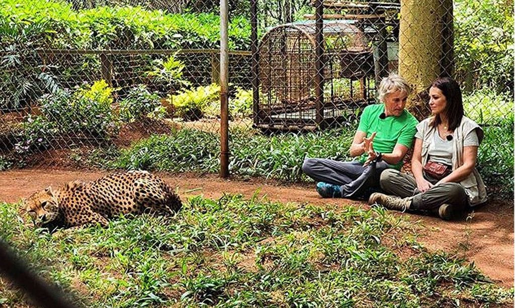 ¡Empieza la marcha! Paula Echevarría ya está en Kenia y se prepara para la acción