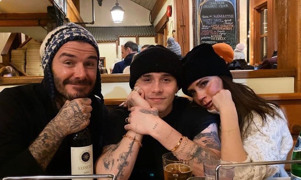 Brooklyn Beckham sorprende a sus padres con un bonito mensaje durante su viaje de nieve a Canadá