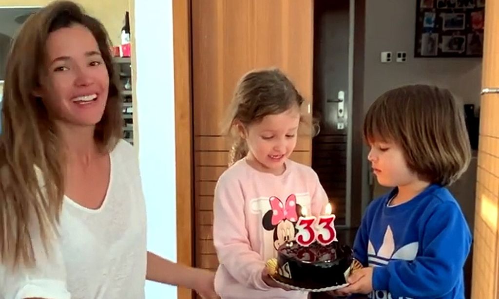 Los hijos de Mario Suárez y Malena Costa 'roban' el protagonismo al futbolista en su cumpleaños