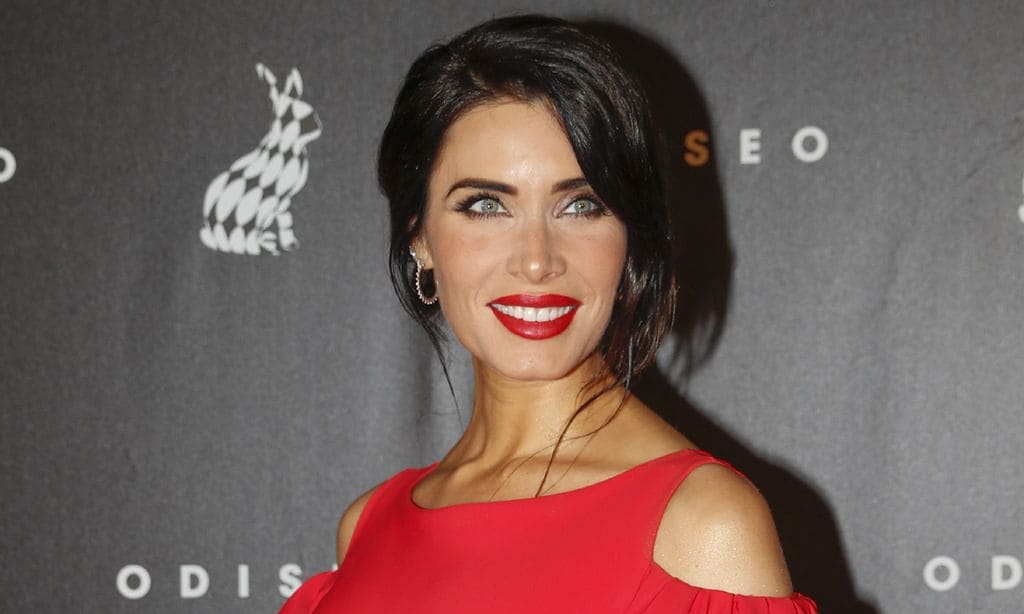 Pilar Rubio, una premamá de rojo: 'Tenemos muchos nombres, va a ser un problema ponernos de acuerdo'