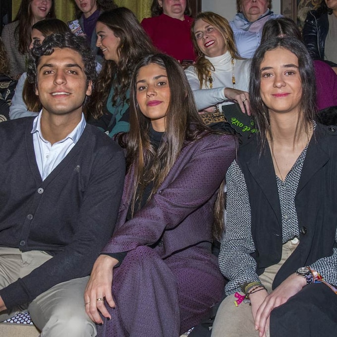 Victoria de Marichalar y Jorge Bárcenas se van de cumpleaños rodeados de 'influencers'