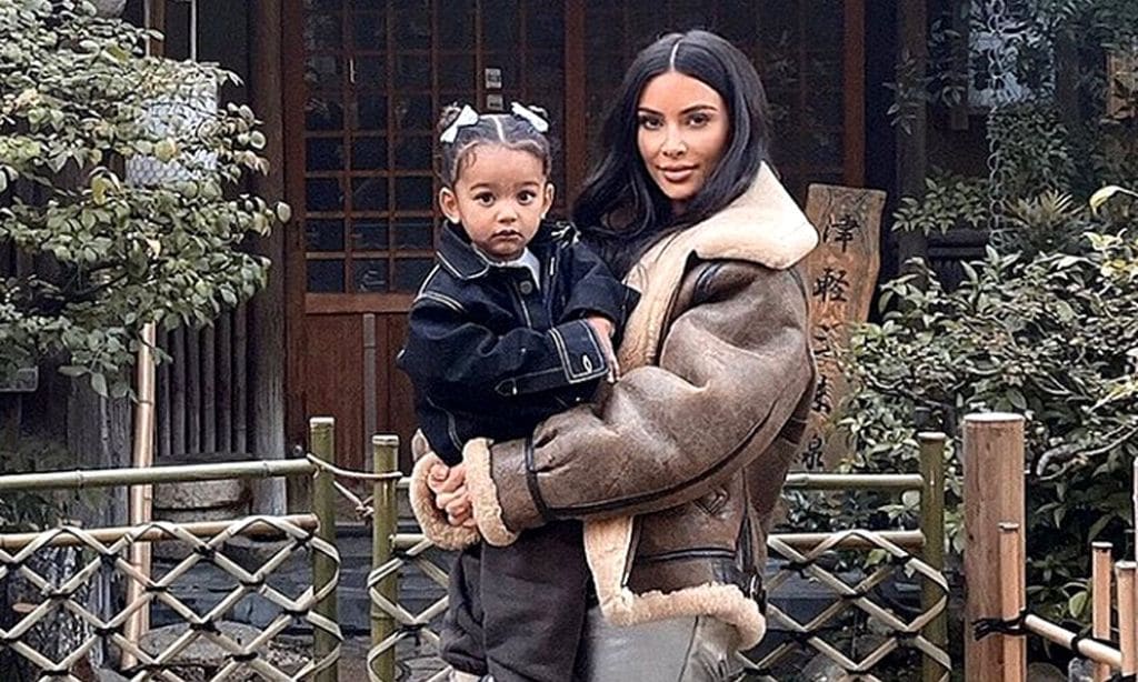 ¿Es Kim Kardashian de adolescente o Chicago de mayor? La foto que ha dejado boquiabiertos a sus fans