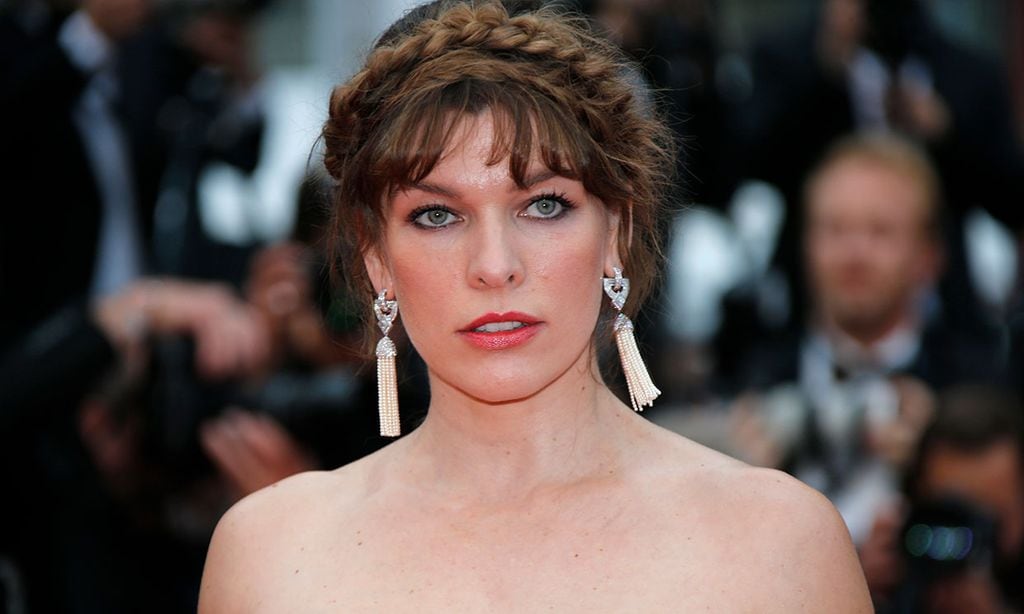 Milla Jovovich, una potente heroína un mes después de ser madre por tercera vez