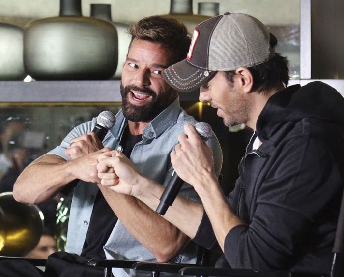 Enrique Iglesias se embarca en una gira histórica… ¡con Ricky Martin!