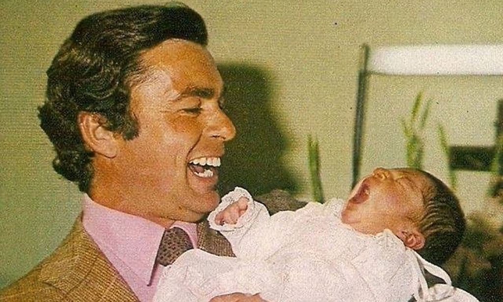 Kiko y Francisco Rivera abren el álbum familiar en el que sería el 72 cumpleaños de Paquirri