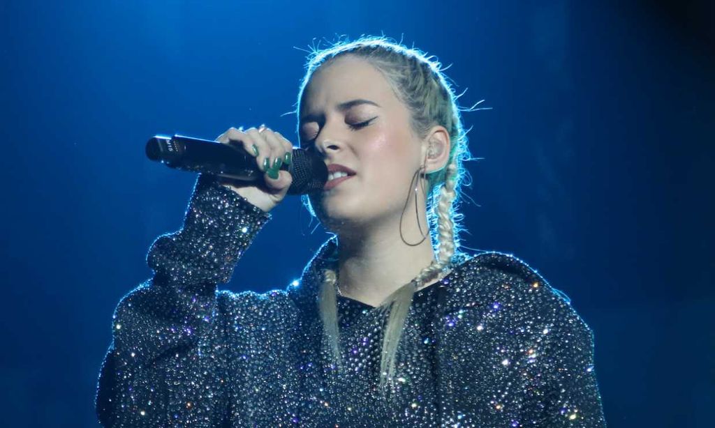Dora, hija de Bimba Bosé, estrena single en OT y enamora a los fans con su sensibilidad