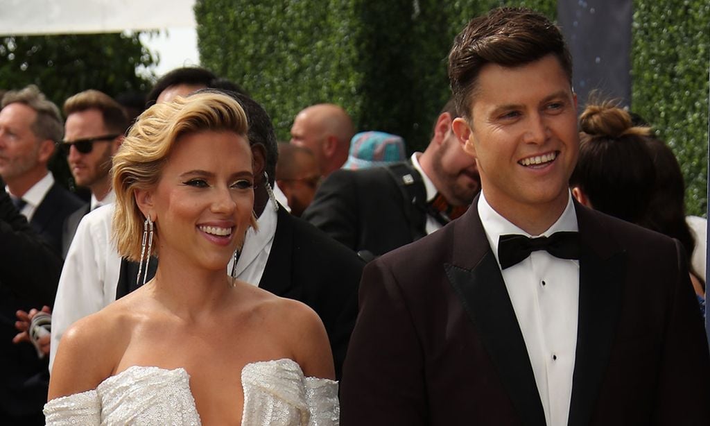 Scarlett Johansson y Colin Jost