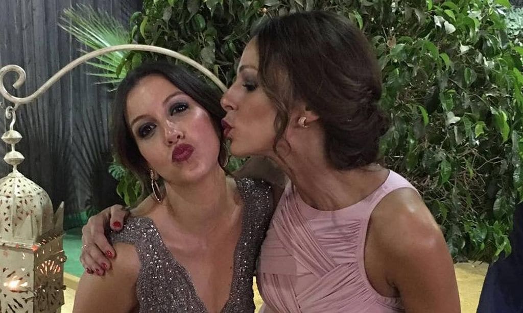 La bonita felicitación de Eva González a su hermana para 'salvar' el aislamiento en su cumpleaños