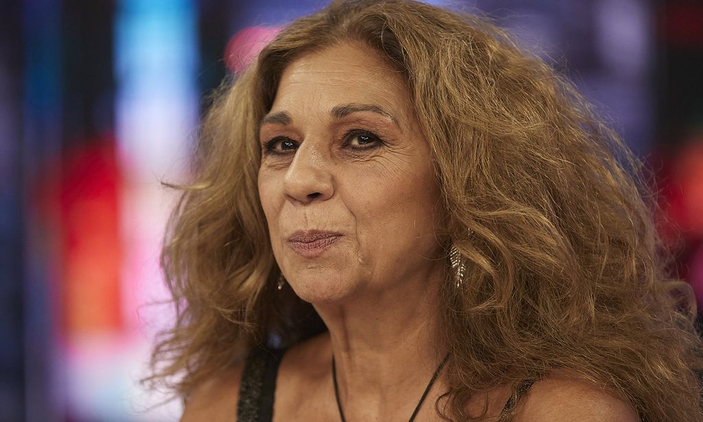 Lolita se emociona al pensar en abrazar a su nieto