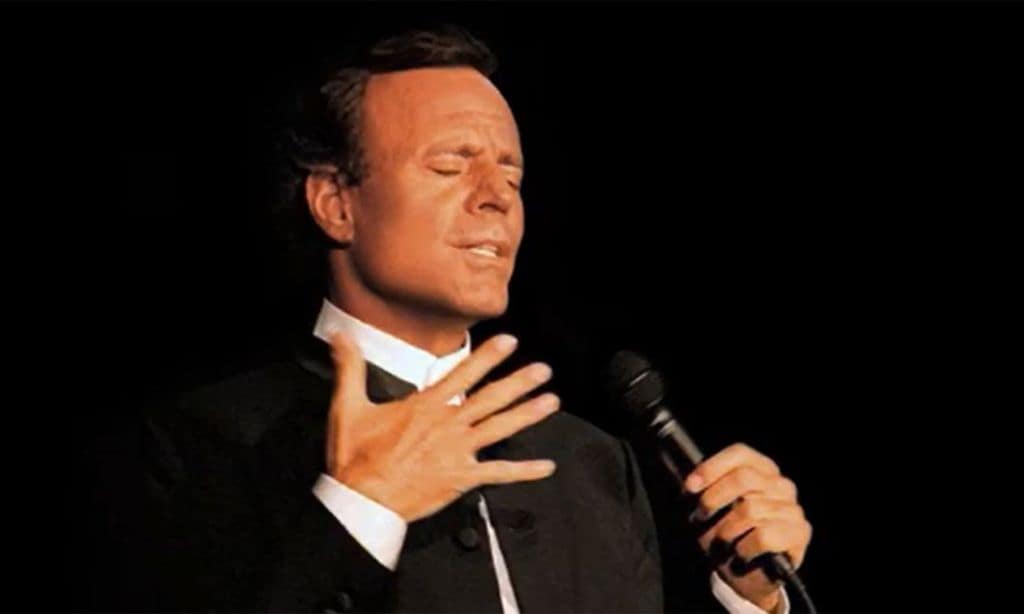 El canto de esperanza de Julio Iglesias para aquellos que sufren: 'Siempre hay por qué vivir, por qué luchar'