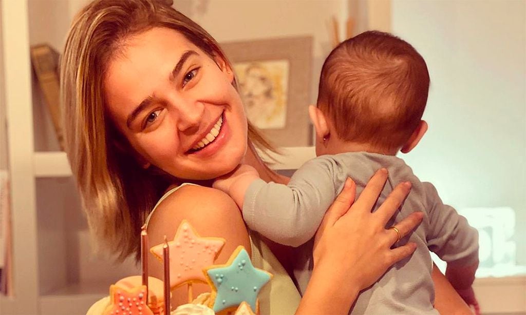 Laura Escanes celebra su cumpleaños más 'raro' rodeada de amor y con su hija en brazos