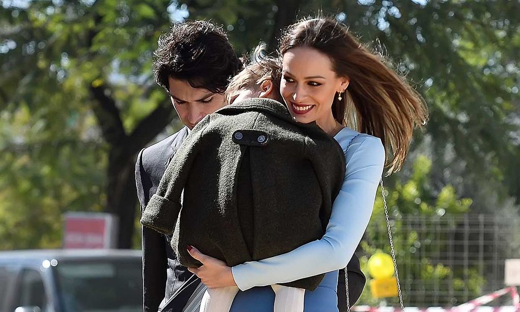 Eva González con Cayetano Rivera y su hijo 