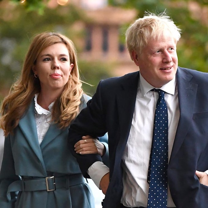 Boris Johnson homenajea a los médicos que le han salvado al elegir el nombre de su bebé