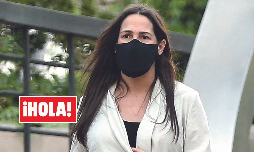 Exclusiva en ¡HOLA!: Malú y su misterioso anillo que podría ser de compromiso