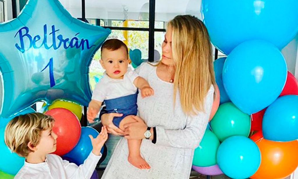 ¡Palomitas, tarta y 'photocall'! Carla Goyanes celebra el primer cumpleaños de su pequeño Beltrán