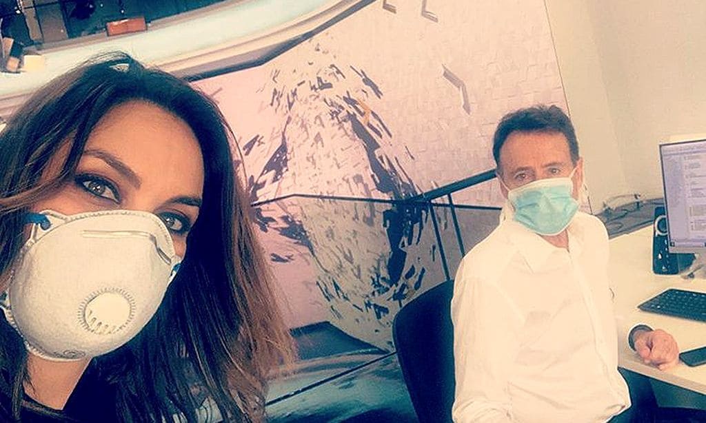 Distancia de seguridad y mascarilla, Mónica Carrillo cuenta sus nuevas rutinas de trabajo