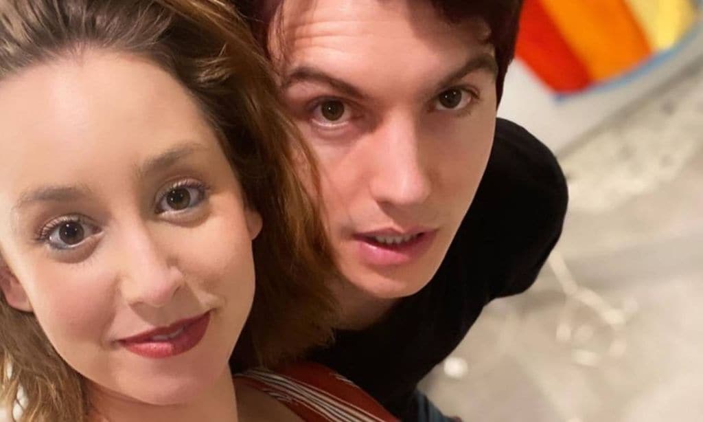 Fiebre de los setenta: Jazmin Grimaldi y su novio se transforman en Sonny y Cher