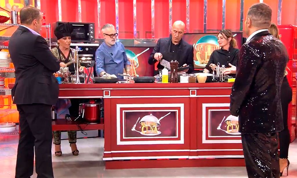 Aprobado gastronómico de Lydia Lozano y Kiko Matamoros en el estreno de 'La última cena'