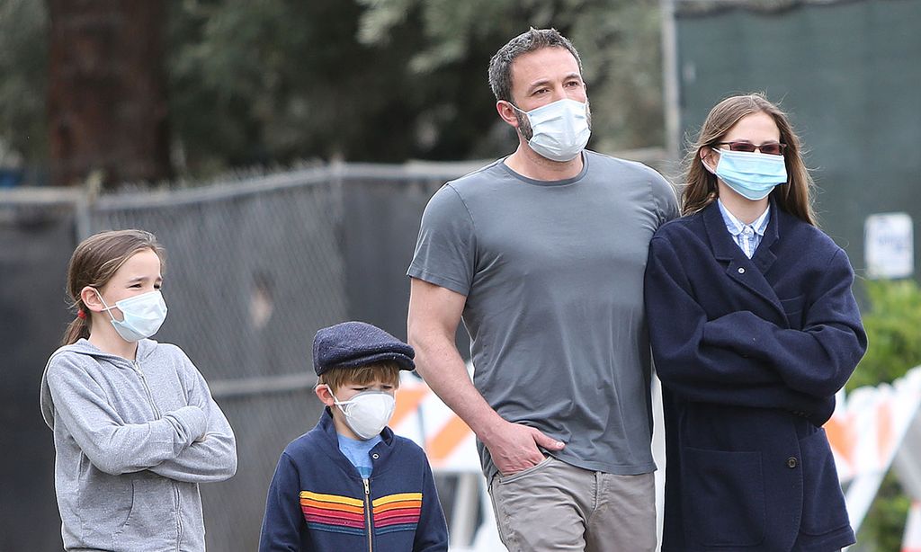 Ben Affleck con sus tres hijos